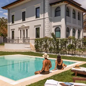 Livia Valeria Palace Lejlighedshotel