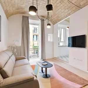  Apartment Buzzstays - Stylish Vatican Downtown